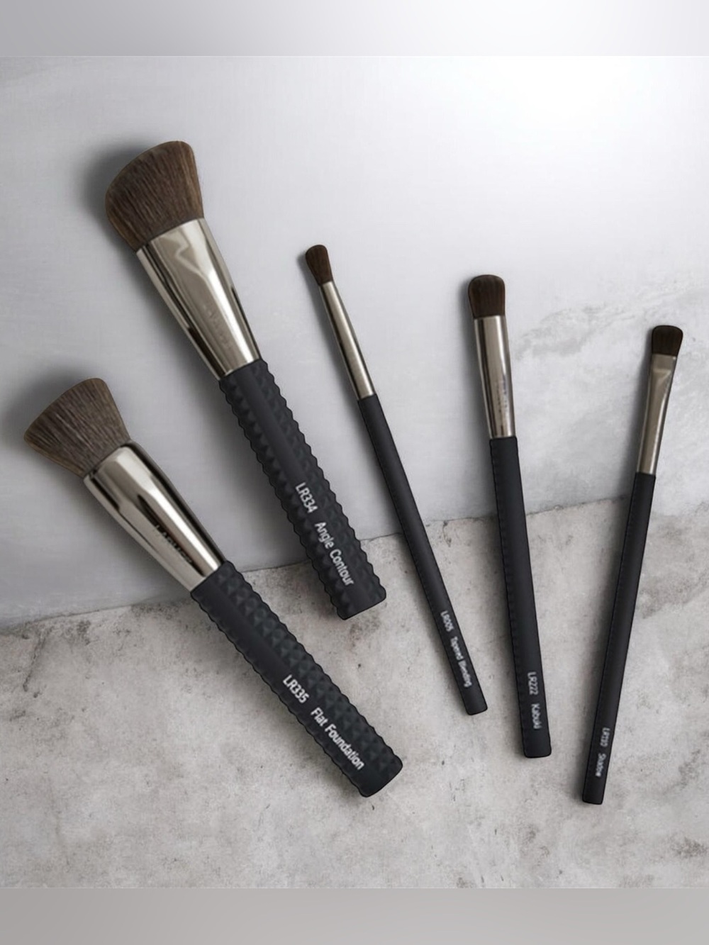 Laruce Essentials Brush Set in Black